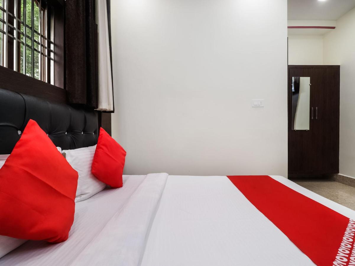 Oyo 72429 New Abhinandan Hotel Amroha Exterior foto