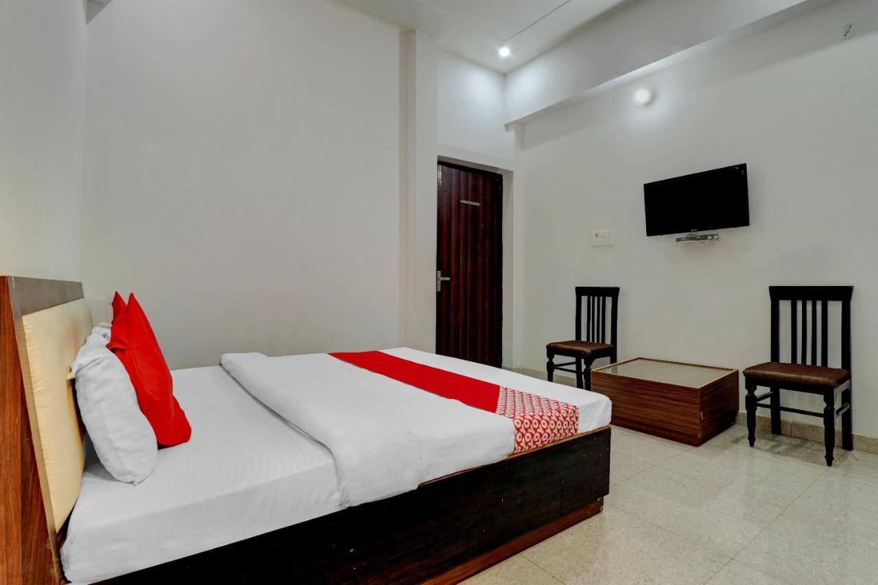 Oyo 72429 New Abhinandan Hotel Amroha Exterior foto