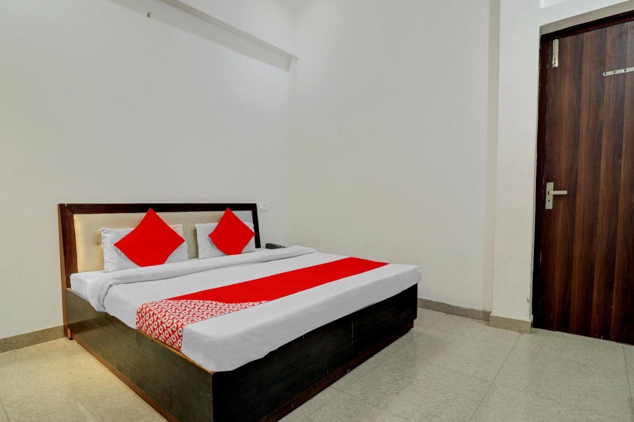Oyo 72429 New Abhinandan Hotel Amroha Exterior foto