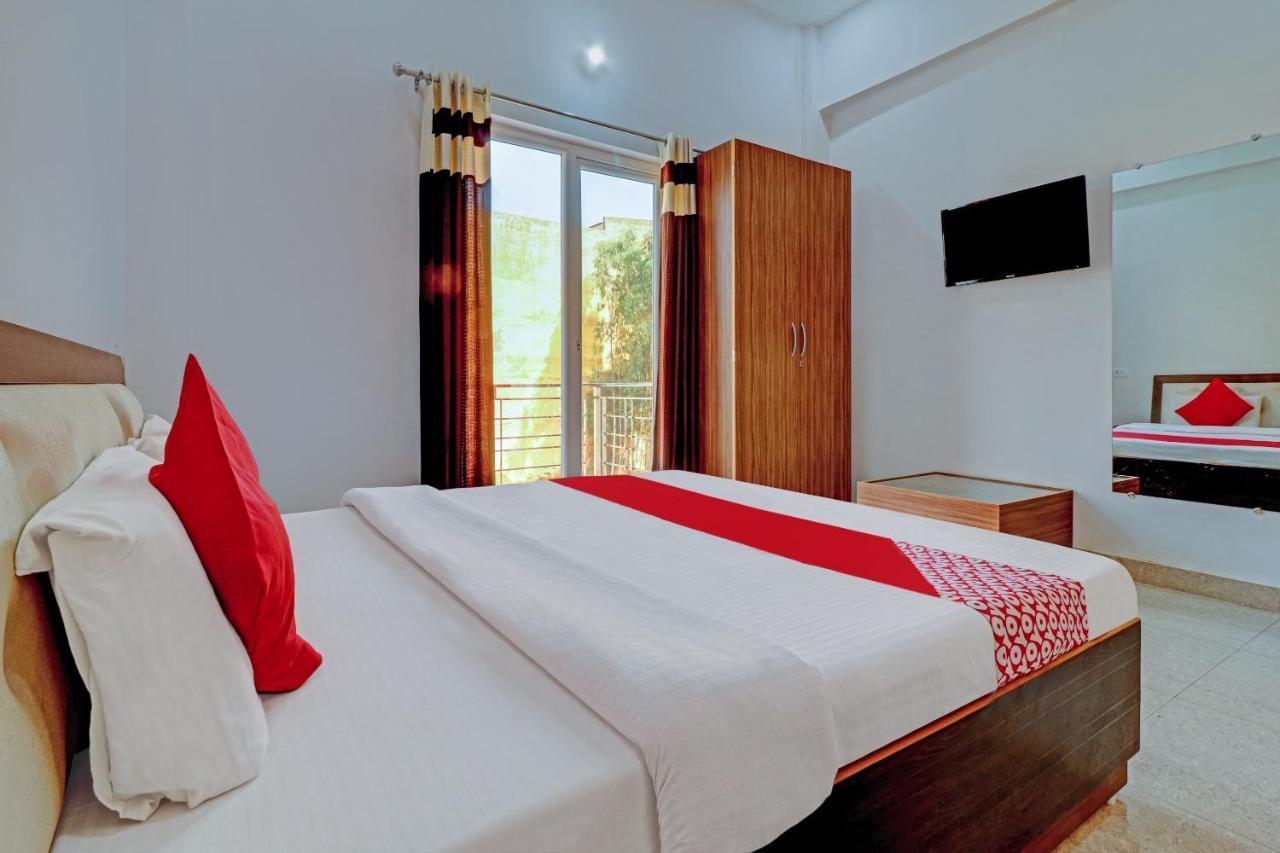 Oyo 72429 New Abhinandan Hotel Amroha Exterior foto